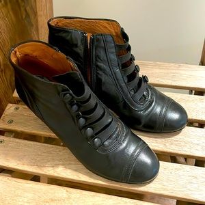 Remix vintage bootie